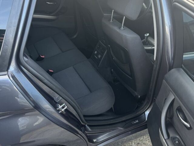 Сірий БМВ 3 Серія, об'ємом двигуна 2 л та пробігом 289 тис. км за 6999 $, фото 11 на Automoto.ua