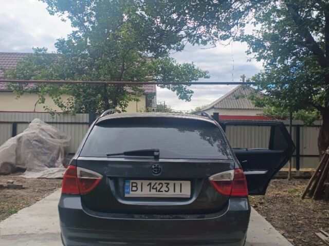 Серый БМВ 3 Серия, объемом двигателя 2 л и пробегом 268 тыс. км за 7900 $, фото 5 на Automoto.ua