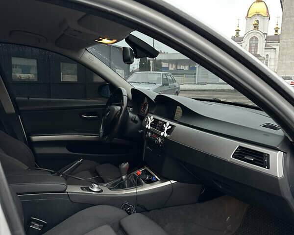 Сірий БМВ 3 Серія, об'ємом двигуна 2 л та пробігом 343 тис. км за 5199 $, фото 24 на Automoto.ua