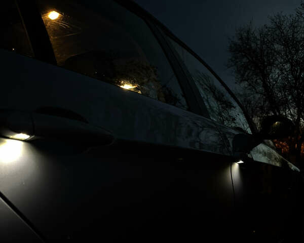 Сірий БМВ 3 Серія, об'ємом двигуна 2 л та пробігом 299 тис. км за 8000 $, фото 8 на Automoto.ua