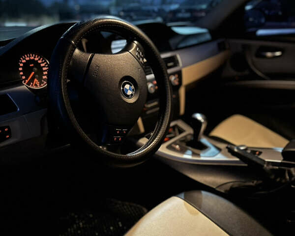 Серый БМВ 3 Серия, объемом двигателя 2 л и пробегом 366 тыс. км за 7455 $, фото 8 на Automoto.ua