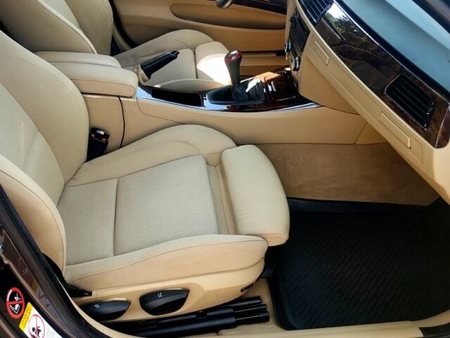 Серый БМВ 3 Серия, объемом двигателя 3 л и пробегом 325 тыс. км за 8899 $, фото 2 на Automoto.ua