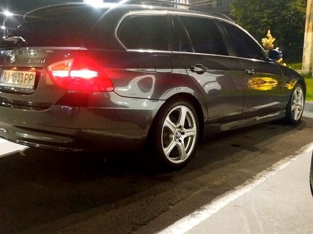 Серый БМВ 3 Серия, объемом двигателя 3 л и пробегом 325 тыс. км за 8899 $, фото 3 на Automoto.ua