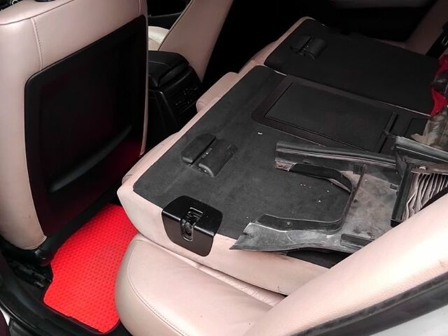 Сірий БМВ 3 Серія, об'ємом двигуна 2 л та пробігом 310 тис. км за 5000 $, фото 7 на Automoto.ua