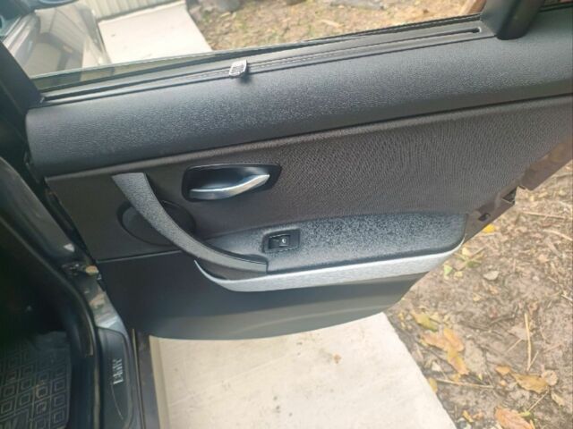 Серый БМВ 3 Серия, объемом двигателя 2 л и пробегом 268 тыс. км за 7900 $, фото 13 на Automoto.ua