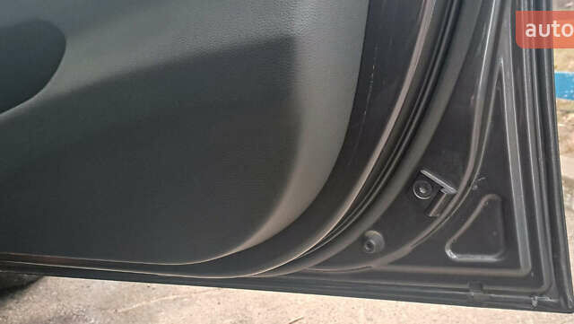 Серый БМВ 3 Серия, объемом двигателя 2 л и пробегом 511 тыс. км за 5900 $, фото 17 на Automoto.ua