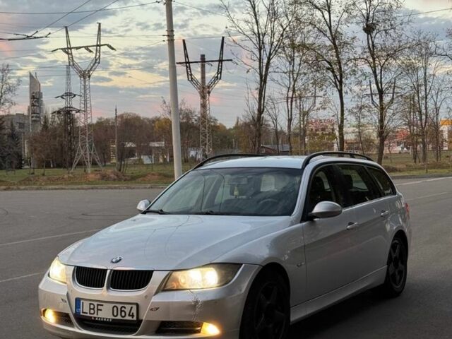 Серый БМВ 3 Серия, объемом двигателя 2 л и пробегом 350 тыс. км за 3370 $, фото 5 на Automoto.ua