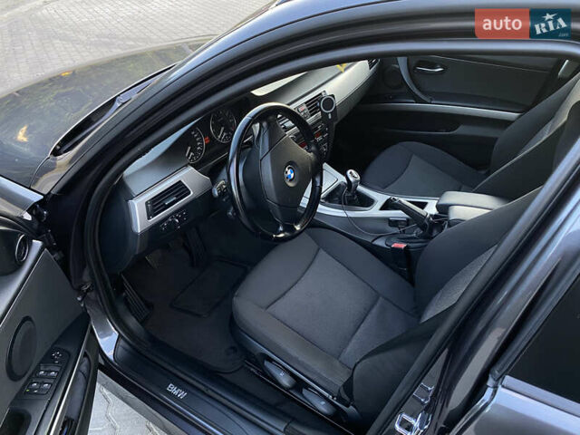 Серый БМВ 3 Серия, объемом двигателя 2 л и пробегом 326 тыс. км за 8999 $, фото 13 на Automoto.ua