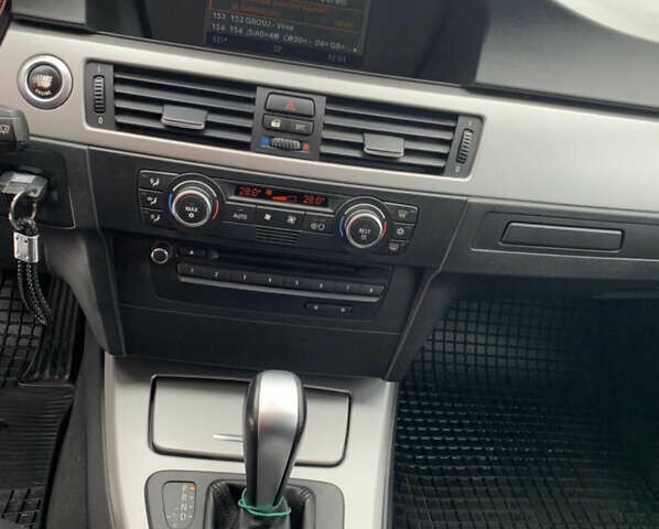 Серый БМВ 3 Серия, объемом двигателя 2 л и пробегом 320 тыс. км за 7999 $, фото 2 на Automoto.ua