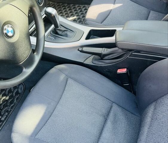 Серый БМВ 3 Серия, объемом двигателя 2 л и пробегом 317 тыс. км за 5000 $, фото 6 на Automoto.ua