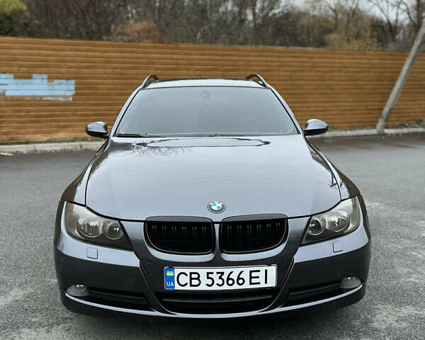 Серый БМВ 3 Серия, объемом двигателя 2 л и пробегом 380 тыс. км за 6600 $, фото 1 на Automoto.ua