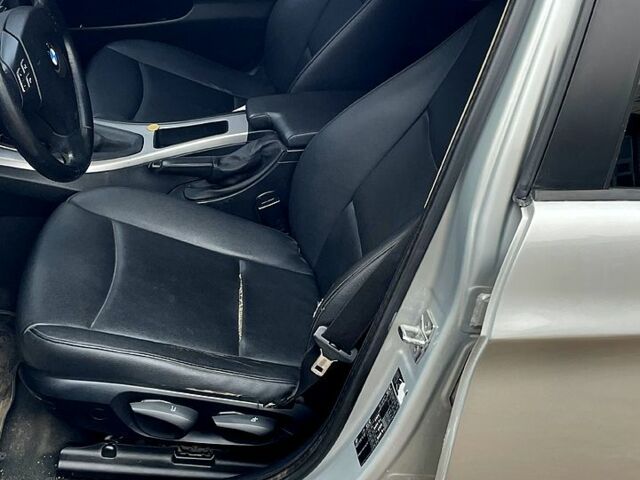 Серый БМВ 3 Серия, объемом двигателя 2 л и пробегом 265 тыс. км за 3800 $, фото 4 на Automoto.ua