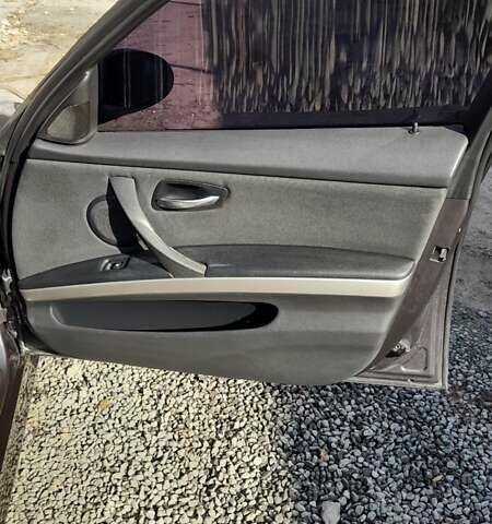 Сірий БМВ 3 Серія, об'ємом двигуна 2 л та пробігом 211 тис. км за 8700 $, фото 29 на Automoto.ua