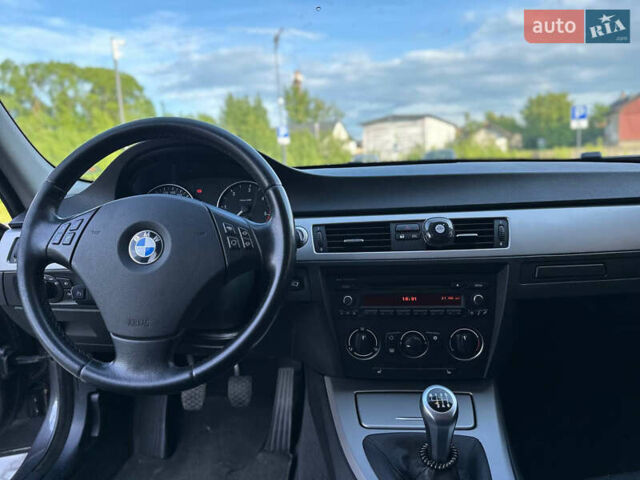 Серый БМВ 3 Серия, объемом двигателя 2 л и пробегом 239 тыс. км за 6500 $, фото 3 на Automoto.ua