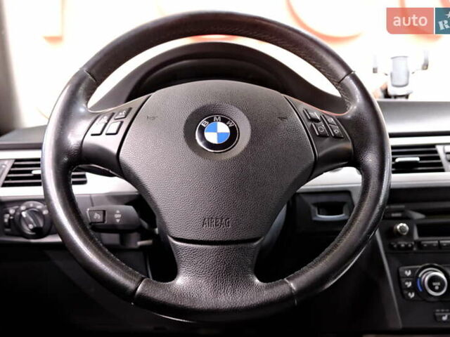 Сірий БМВ 3 Серія, об'ємом двигуна 2 л та пробігом 174 тис. км за 6900 $, фото 44 на Automoto.ua