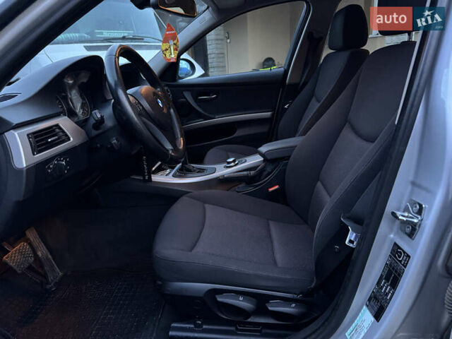 Серый БМВ 3 Серия, объемом двигателя 2 л и пробегом 289 тыс. км за 5990 $, фото 24 на Automoto.ua