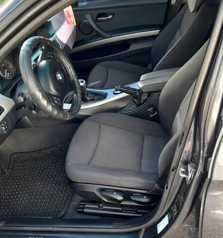 Серый БМВ 3 Серия, объемом двигателя 2 л и пробегом 211 тыс. км за 7800 $, фото 24 на Automoto.ua