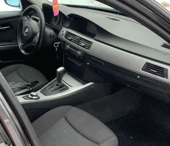 Серый БМВ 3 Серия, объемом двигателя 2 л и пробегом 320 тыс. км за 7999 $, фото 1 на Automoto.ua