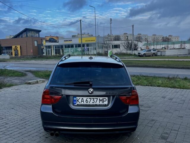 Серый БМВ 3 Серия, объемом двигателя 2.5 л и пробегом 320 тыс. км за 7499 $, фото 1 на Automoto.ua