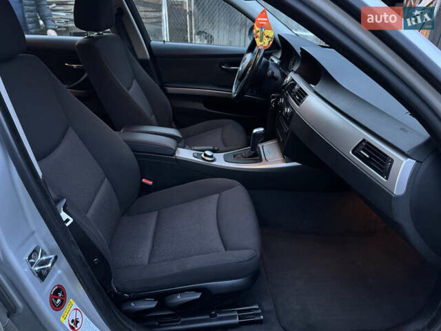 Серый БМВ 3 Серия, объемом двигателя 2 л и пробегом 289 тыс. км за 5990 $, фото 28 на Automoto.ua