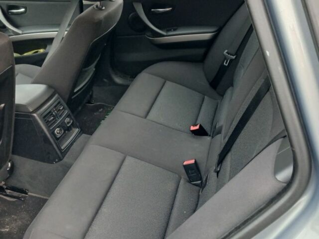 Серый БМВ 3 Серия, объемом двигателя 2 л и пробегом 223 тыс. км за 5200 $, фото 4 на Automoto.ua