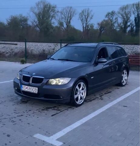 Сірий БМВ 3 Серія, об'ємом двигуна 2 л та пробігом 3 тис. км за 2482 $, фото 2 на Automoto.ua