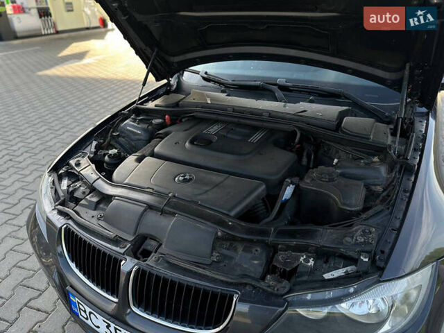 Серый БМВ 3 Серия, объемом двигателя 2 л и пробегом 239 тыс. км за 6500 $, фото 5 на Automoto.ua