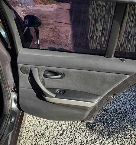 Сірий БМВ 3 Серія, об'ємом двигуна 2 л та пробігом 211 тис. км за 8700 $, фото 28 на Automoto.ua