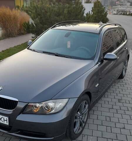 Серый БМВ 3 Серия, объемом двигателя 2 л и пробегом 211 тыс. км за 7800 $, фото 4 на Automoto.ua