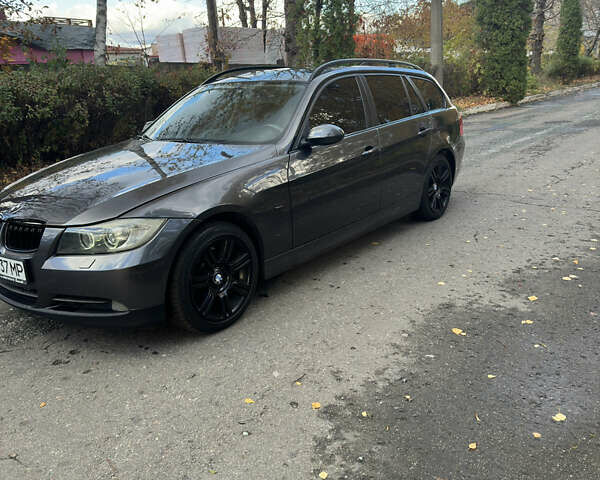 БМВ 3 Серия 2007 в Белой Церкве на Automoto.ua Серый БМВ 3 Серия, объемом двигателя 2.5 л и пробегом 275 тыс. км за 6900 $, фото 4 на Automoto.ua
