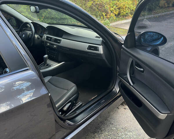 БМВ 3 Серия 2007 в Белой Церкве на Automoto.ua Серый БМВ 3 Серия, объемом двигателя 2.5 л и пробегом 275 тыс. км за 6900 $, фото 17 на Automoto.ua