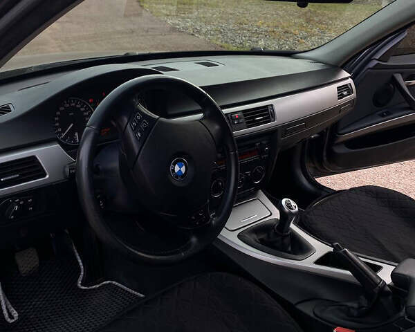 Серый БМВ 3 Серия, объемом двигателя 2 л и пробегом 239 тыс. км за 6500 $, фото 4 на Automoto.ua