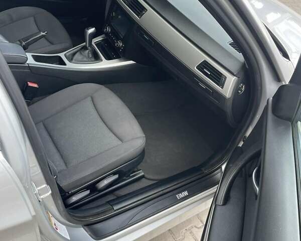 Сірий БМВ 3 Серія, об'ємом двигуна 2 л та пробігом 225 тис. км за 6350 $, фото 4 на Automoto.ua