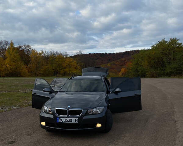 Серый БМВ 3 Серия, объемом двигателя 2 л и пробегом 239 тыс. км за 6500 $, фото 1 на Automoto.ua