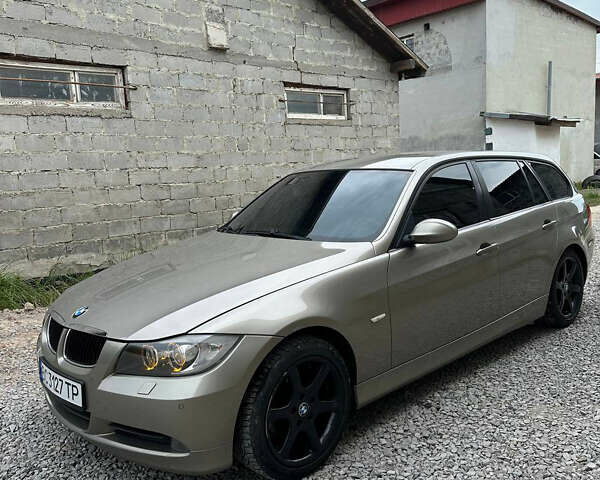 Серый БМВ 3 Серия, объемом двигателя 2 л и пробегом 242 тыс. км за 7100 $, фото 3 на Automoto.ua