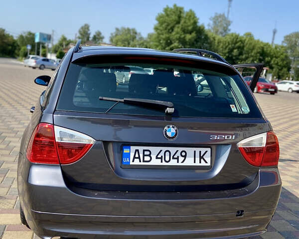 Сірий БМВ 3 Серія, об'ємом двигуна 2 л та пробігом 206 тис. км за 7000 $, фото 2 на Automoto.ua