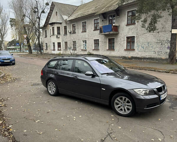 Серый БМВ 3 Серия, объемом двигателя 2 л и пробегом 275 тыс. км за 5800 $, фото 6 на Automoto.ua