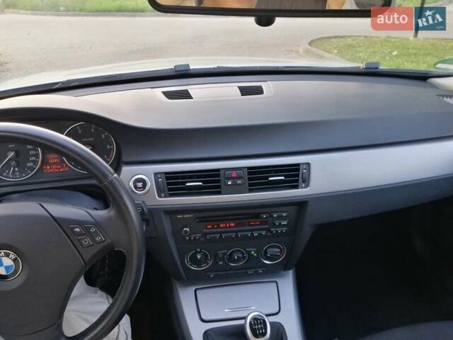 Сірий БМВ 3 Серія, об'ємом двигуна 2 л та пробігом 213 тис. км за 6900 $, фото 25 на Automoto.ua