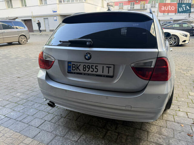 Серый БМВ 3 Серия, объемом двигателя 2 л и пробегом 251 тыс. км за 7800 $, фото 5 на Automoto.ua