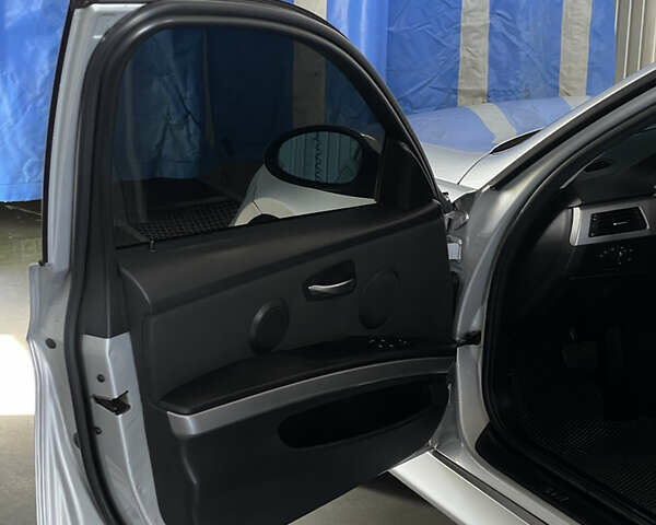 БМВ 3 Серия 2008 в Бережанах на Automoto.ua Серый БМВ 3 Серия, объемом двигателя 2 л и пробегом 423 тыс. км за 7850 $, фото 2 на Automoto.ua