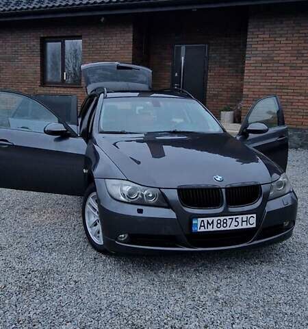 Серый БМВ 3 Серия, объемом двигателя 2 л и пробегом 297 тыс. км за 7700 $, фото 2 на Automoto.ua