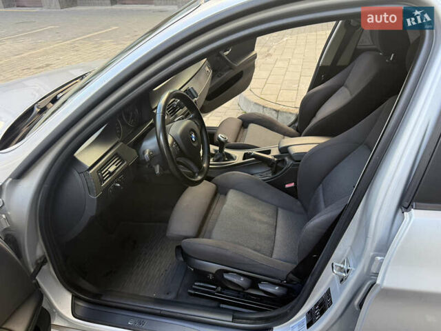 Серый БМВ 3 Серия, объемом двигателя 2 л и пробегом 251 тыс. км за 7800 $, фото 13 на Automoto.ua
