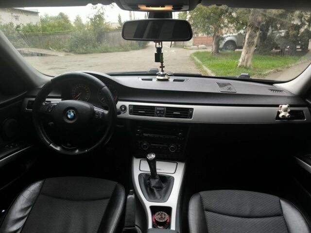 Серый БМВ 3 Серия, объемом двигателя 2 л и пробегом 332 тыс. км за 7499 $, фото 10 на Automoto.ua