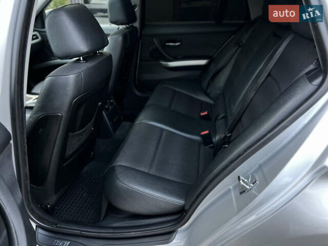 Серый БМВ 3 Серия, объемом двигателя 3 л и пробегом 262 тыс. км за 8900 $, фото 7 на Automoto.ua