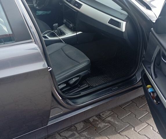 Сірий БМВ 3 Серія, об'ємом двигуна 2 л та пробігом 579 тис. км за 7500 $, фото 6 на Automoto.ua