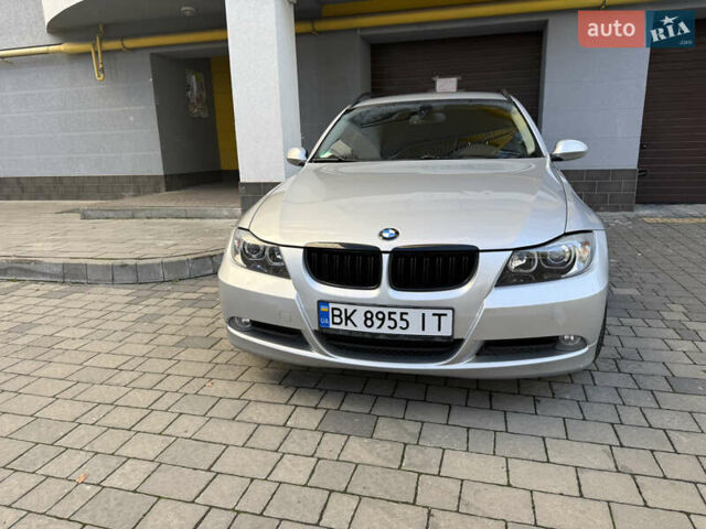 Серый БМВ 3 Серия, объемом двигателя 2 л и пробегом 251 тыс. км за 7800 $, фото 1 на Automoto.ua