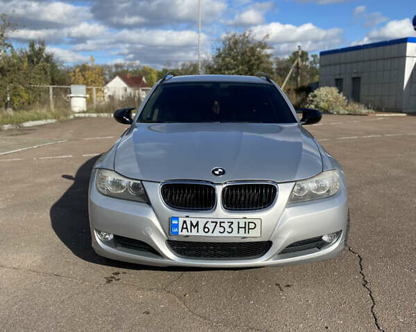 Сірий БМВ 3 Серія, об'ємом двигуна 2 л та пробігом 262 тис. км за 5800 $, фото 1 на Automoto.ua