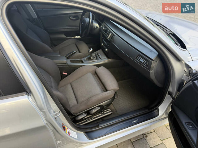 Серый БМВ 3 Серия, объемом двигателя 2 л и пробегом 251 тыс. км за 7800 $, фото 12 на Automoto.ua