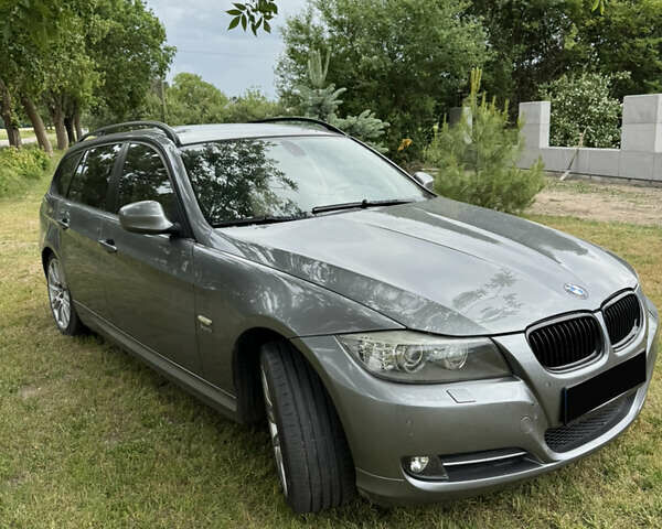 Серый БМВ 3 Серия, объемом двигателя 2 л и пробегом 275 тыс. км за 7017 $, фото 9 на Automoto.ua