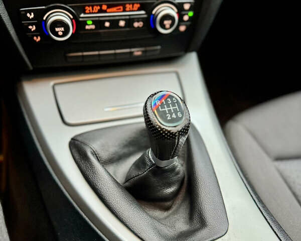 БМВ 3 Серия 2008 в Хмельницком на Automoto.ua Серый БМВ 3 Серия, объемом двигателя 2 л и пробегом 249 тыс. км за 7777 $, фото 39 на Automoto.ua
